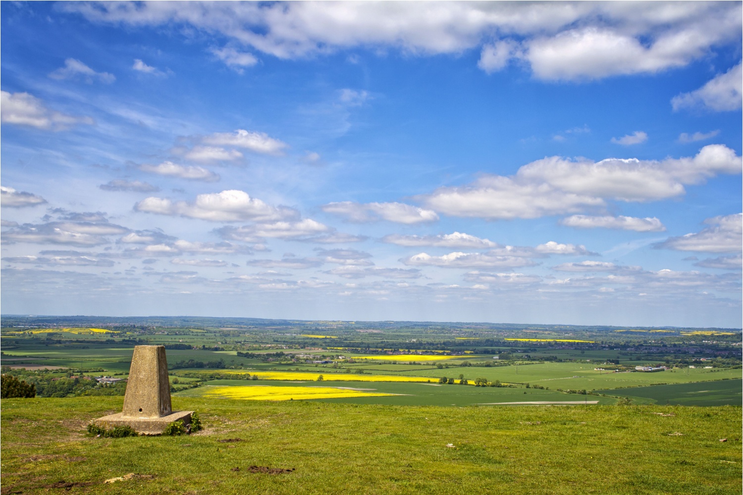 View from the top of Ivinghoe Beacon, looking out toward the Aylesbury Vale